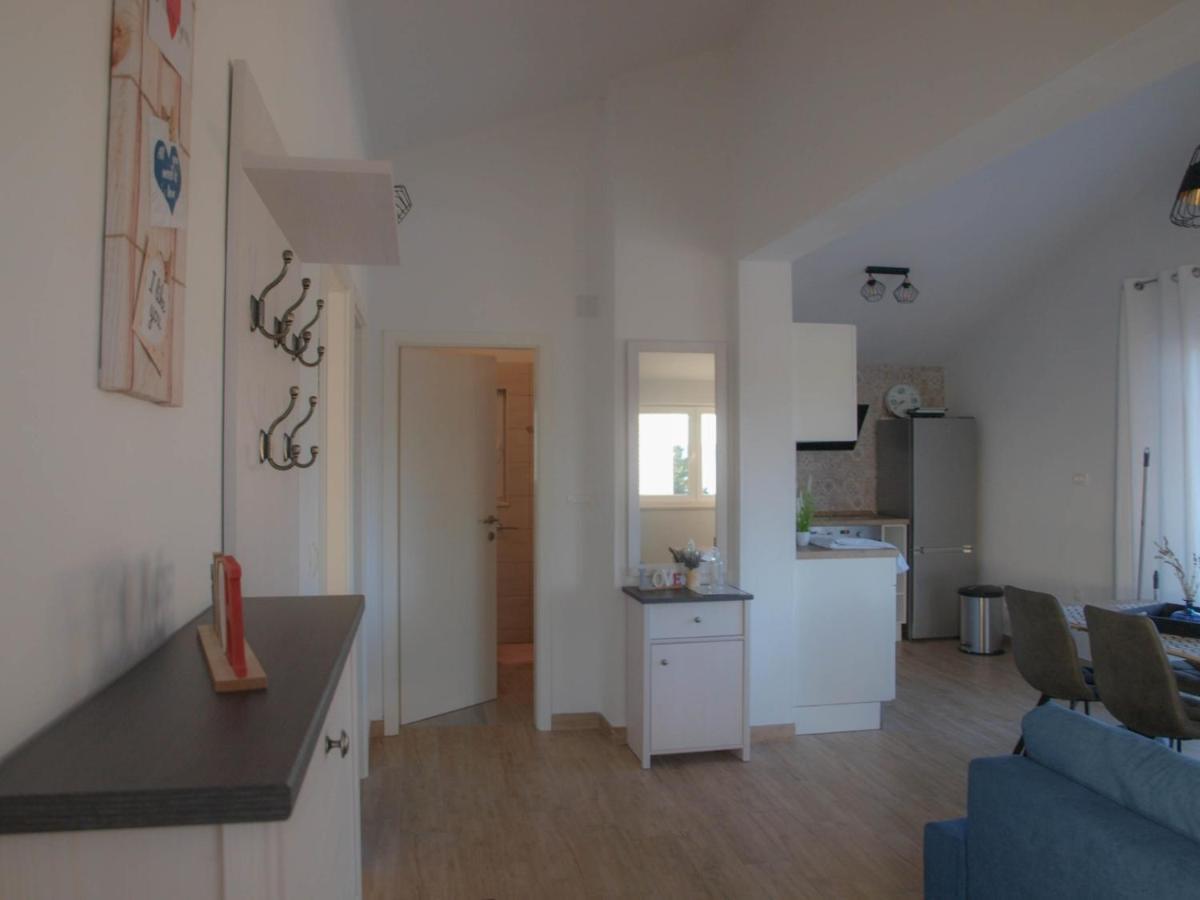 Apartmani Goga 2 Molat Eksteriør bilde